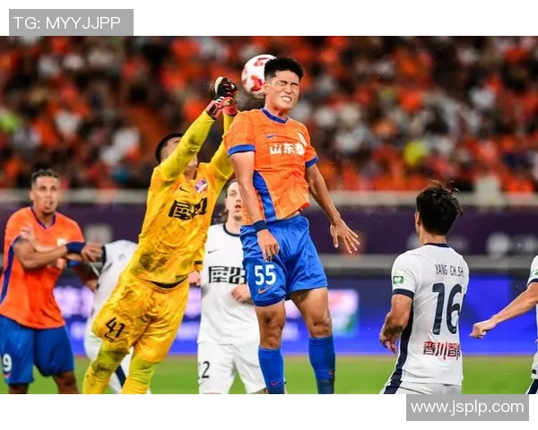 泽卡头球破门助力山东泰山赢得关键比赛展现强大团队实力 泽卡头球破门助力山东泰山赢得关键比赛展现强大团队实力