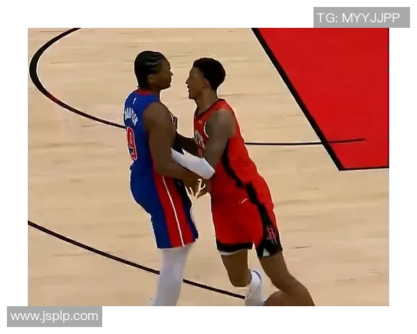 活塞遭遇五连败,教练组开始对球队战术进行调整 活塞遭遇五连败,教练组开始对球队战术进行调整